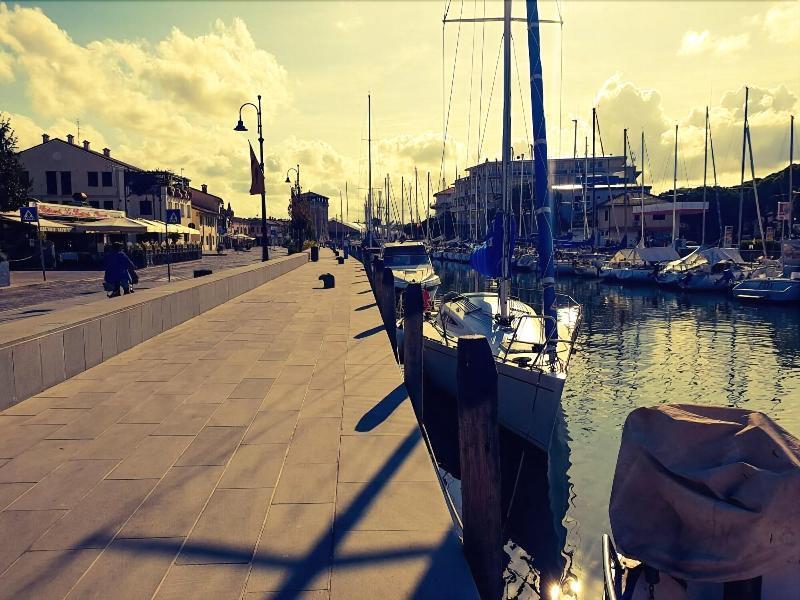 Hotel Caraibi Milano Marittima Bagian luar foto