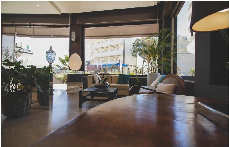 Hotel Caraibi Milano Marittima Bagian luar foto