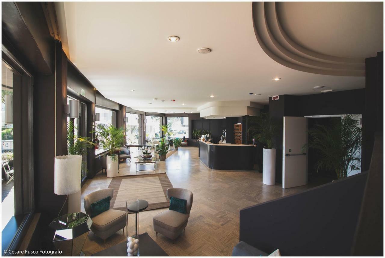 Hotel Caraibi Milano Marittima Bagian luar foto