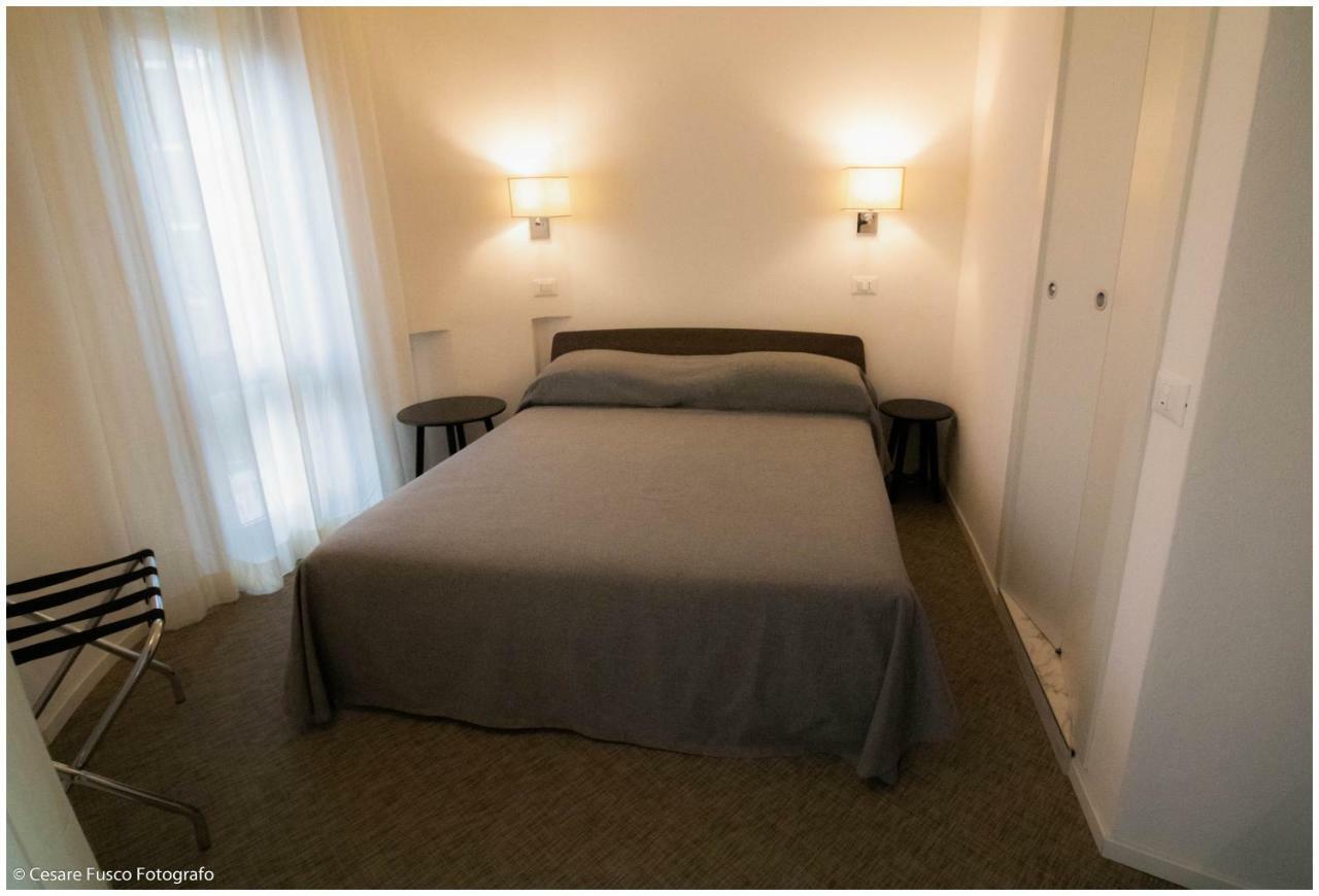 Hotel Caraibi Milano Marittima Bagian luar foto
