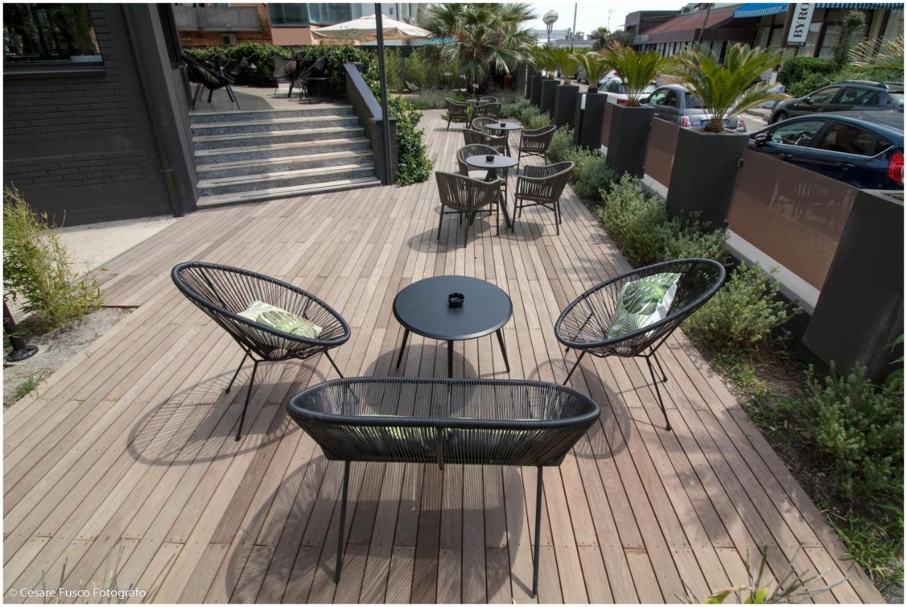 Hotel Caraibi Milano Marittima Bagian luar foto