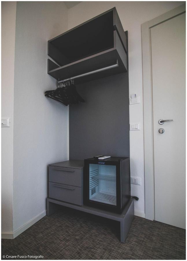 Hotel Caraibi Milano Marittima Bagian luar foto